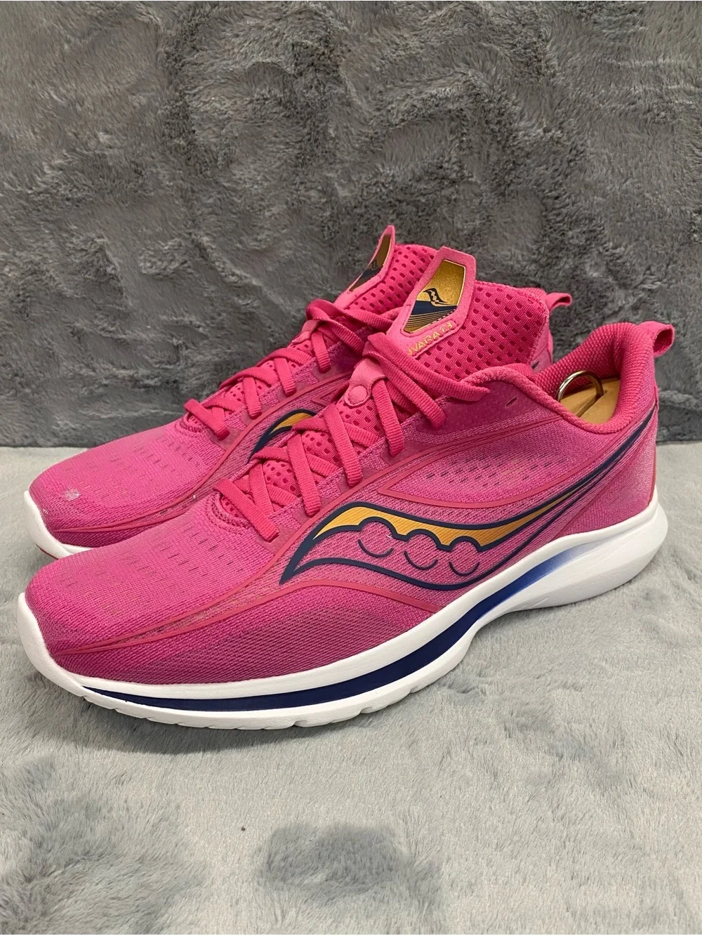 Saucony Kinvara 13 Mens Size 12 Pink & White Running Trainers Lightweight Shoes